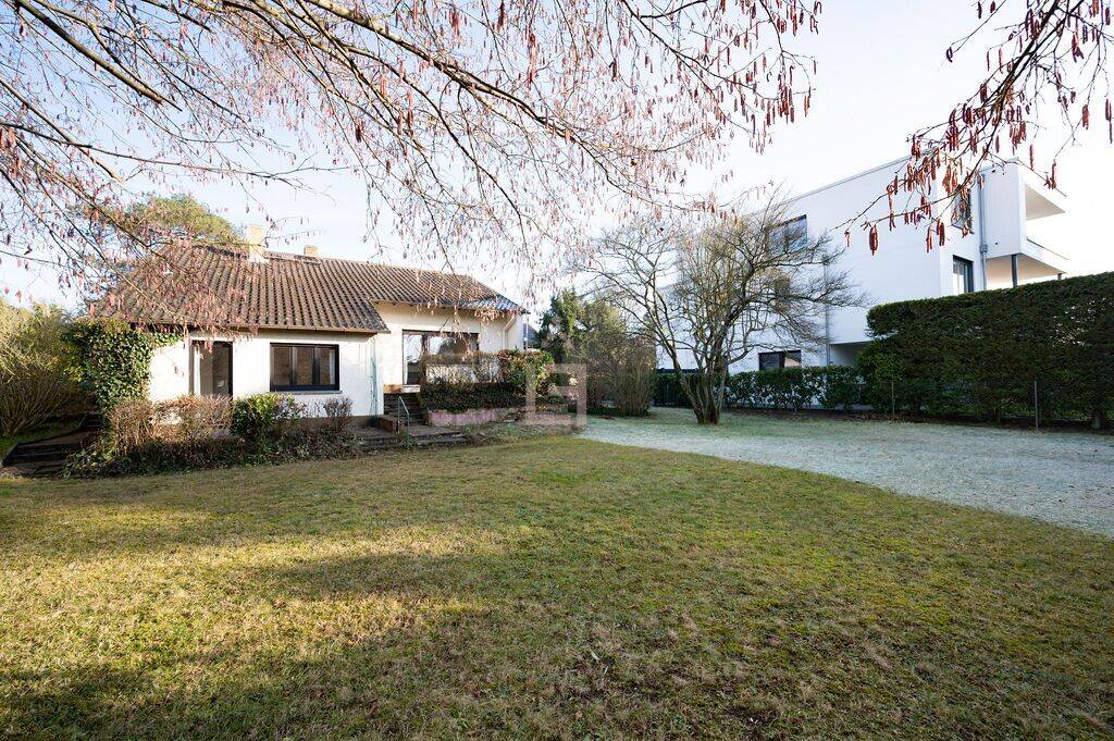 Grundstück mit Entwicklungspotential in bevorzugter Premiumlage!, 63303 Dreieich