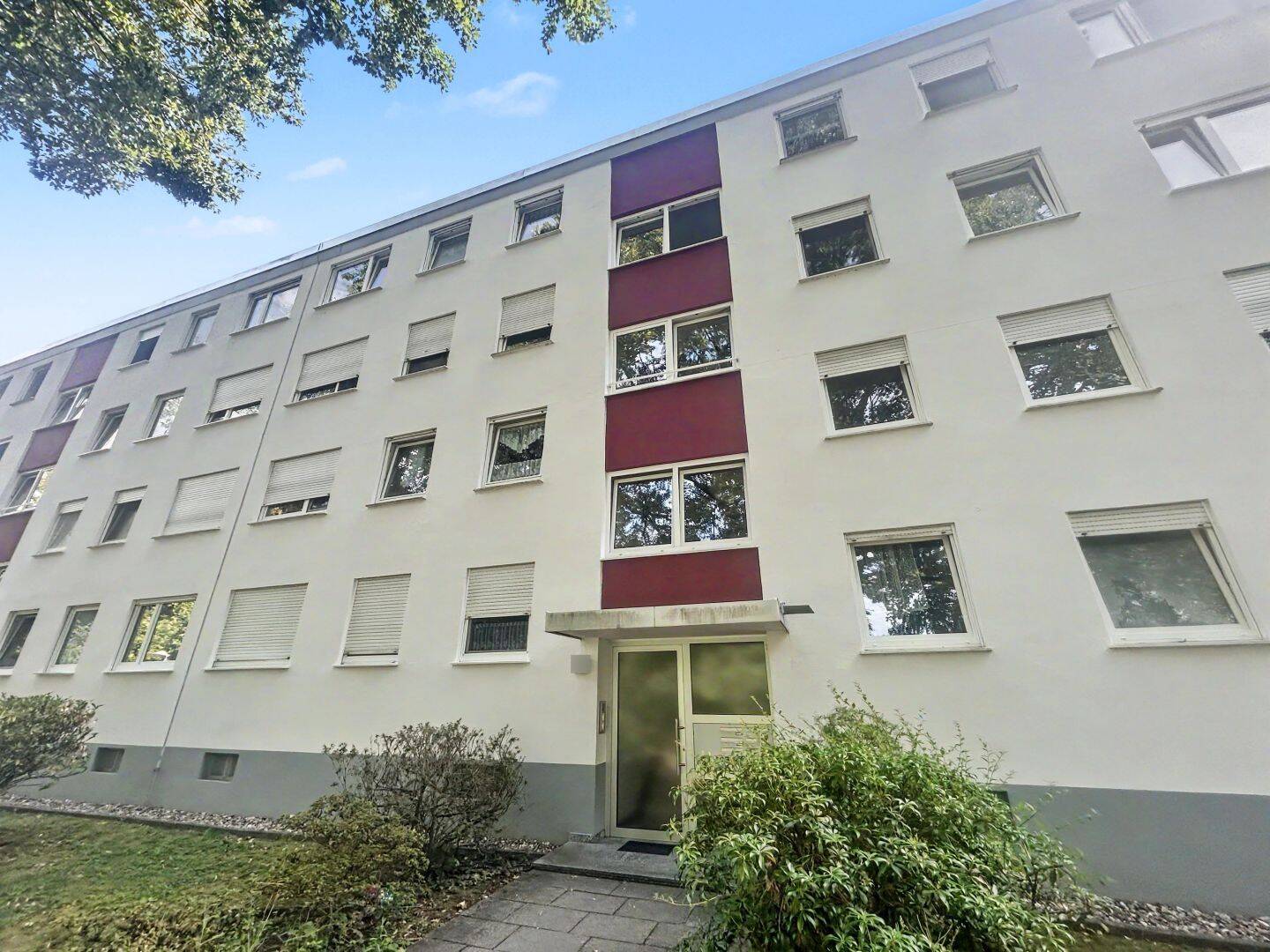 Sehr gepflegte 3-Zimmer-Eigentumswohnung mit Balkon und Garage in Karlsruhe-Bergwald, 76228 Karlsruhe