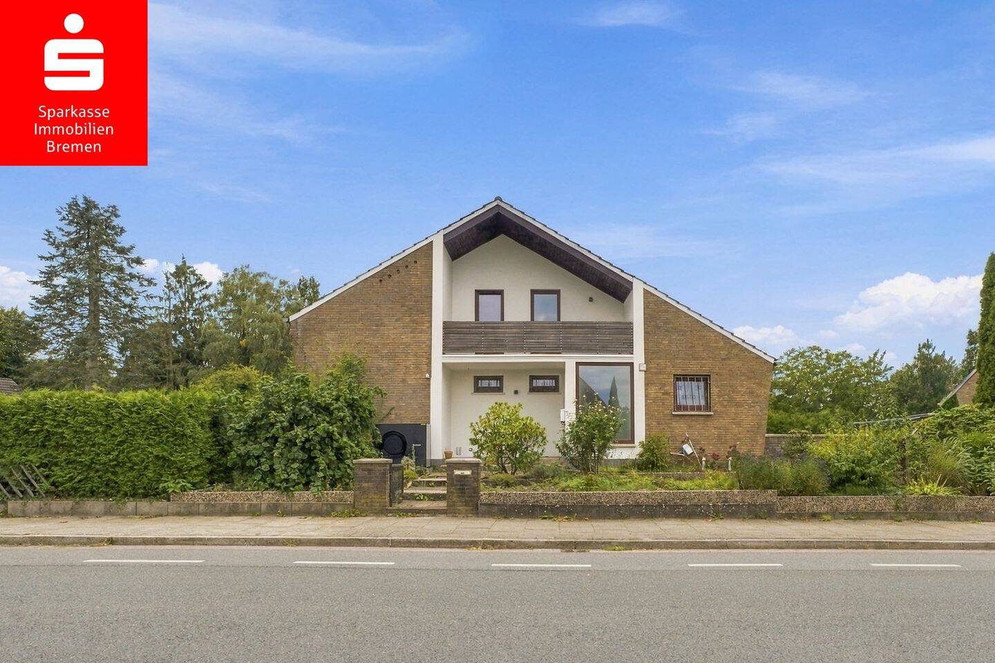 Lüssum-Bockhorn: Freistehendes Einfamilienhaus mit Doppelgarage und Garten in zentraler Lage, 28779 Bremen (Blumenthal Lüssum-Bockhorn)