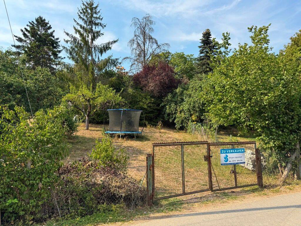 Schönes Gartengrundstück mit 2-Zimmer-Gartenhaus, Schuppen und Baumhaus in S-Hoffeld beim Weidachtal, 70597 Stuttgart (Degerloch Hoffeld Kaltental Möhringen Sonnenberg)