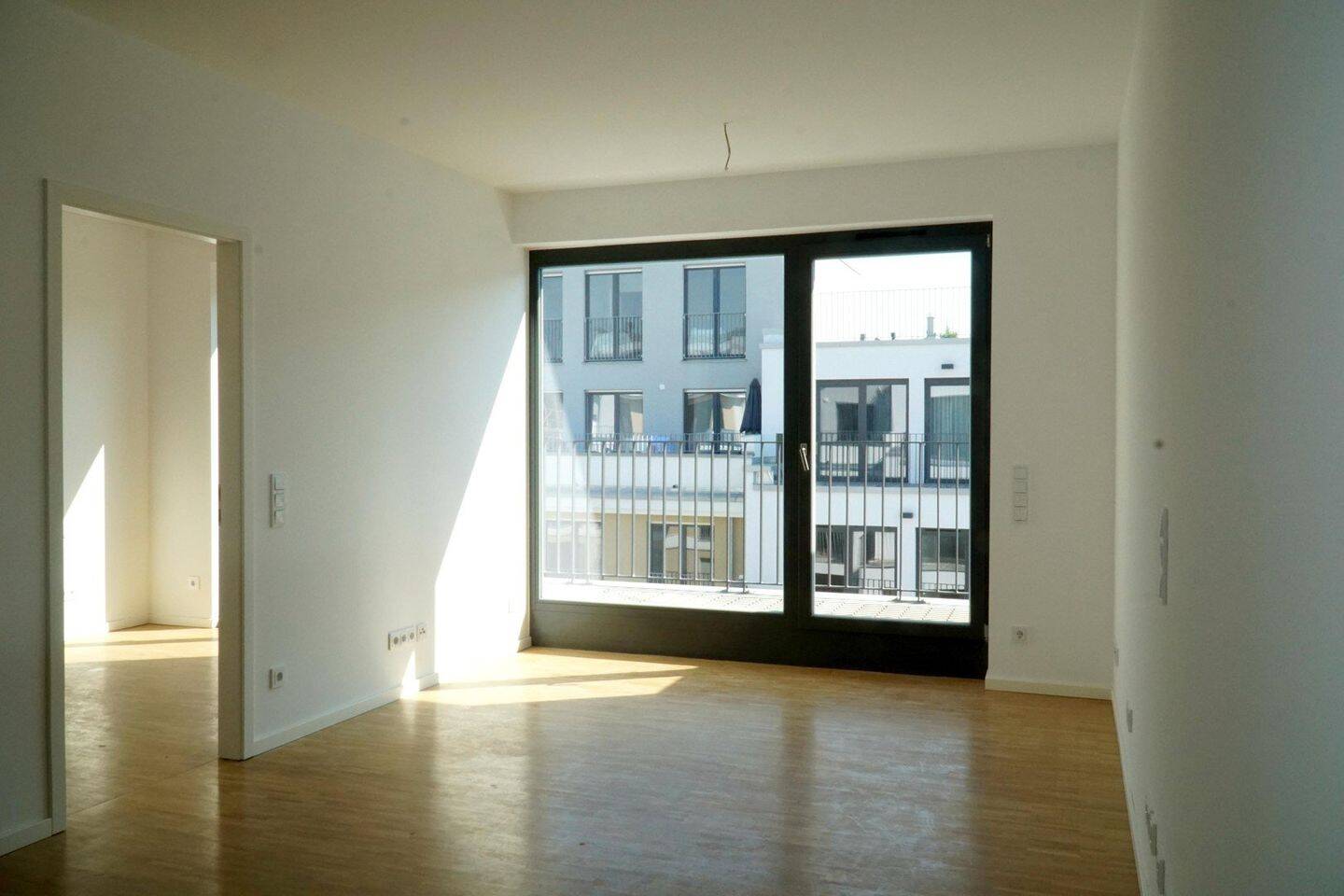 Helle 2-Zimmer-Wohnung mitten in Berlin, 10115 Berlin (Mitte Wedding)