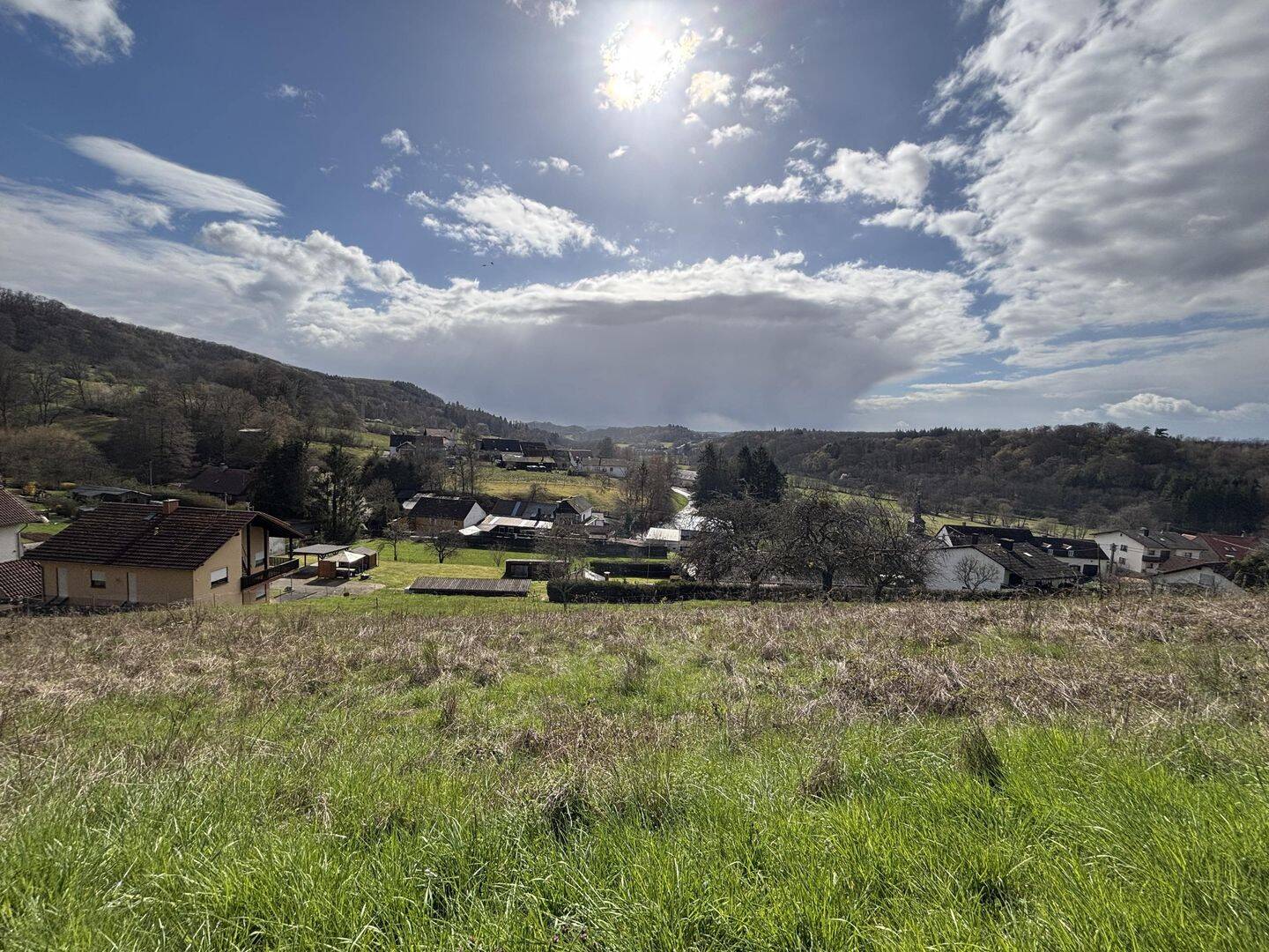 Traumhaftes Baugrundstück mit Weitblick in Wadern-Rathen, 66687 Wadern