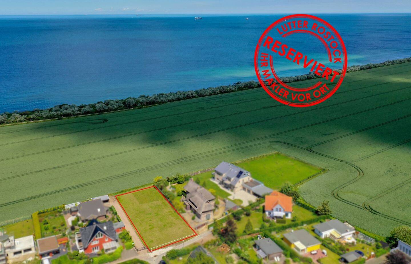 Baugrundstück mit positivem Bauvorbescheid und Wasserblick | www.LUTTER.net, 18211 Nienhagen