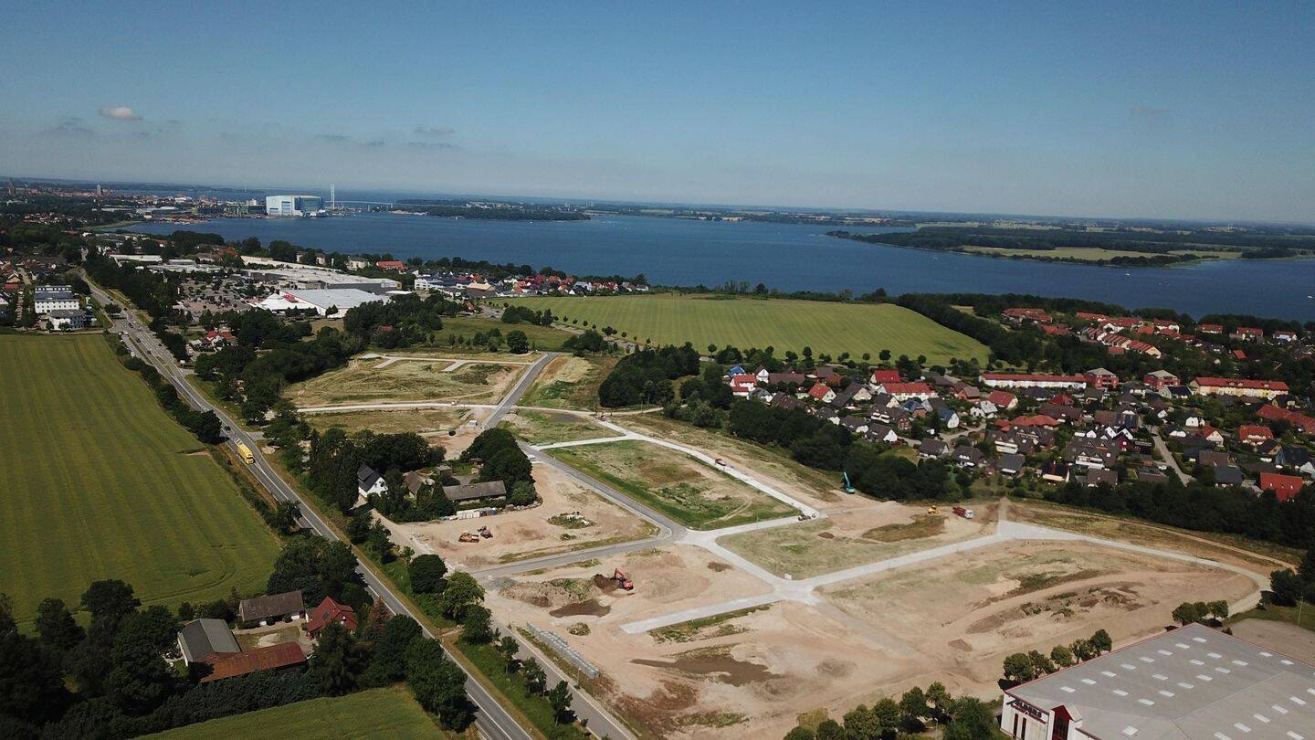 Endspurt im fertiggestellten Baugebiet, 18439 Stralsund