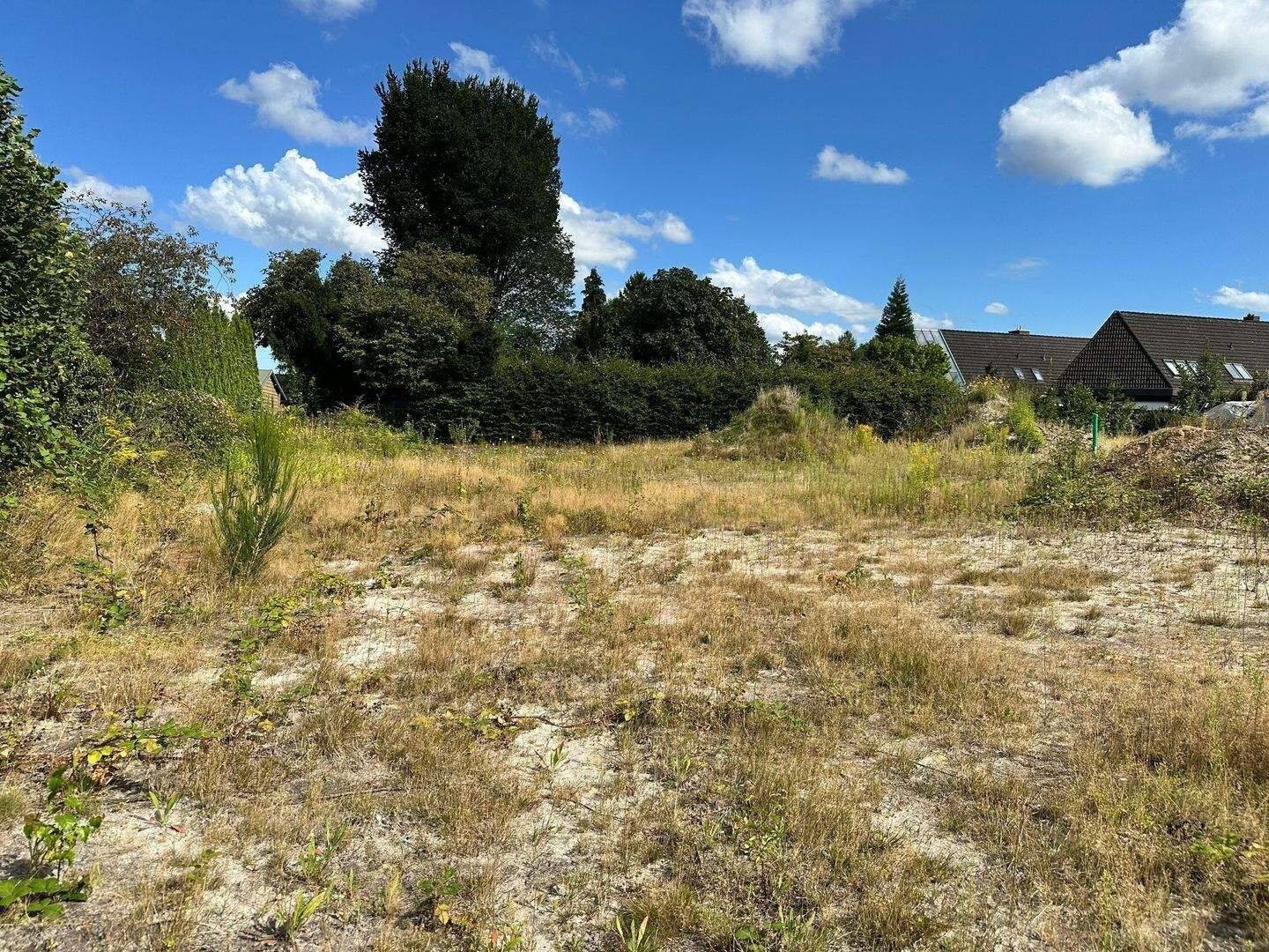 Aktualisierter Kaufpreis, 2.370m²  Für Bauträger! Mitten in Quickborn: Voll erschlossen für MFH, RH, EFH, 25451 Quickborn