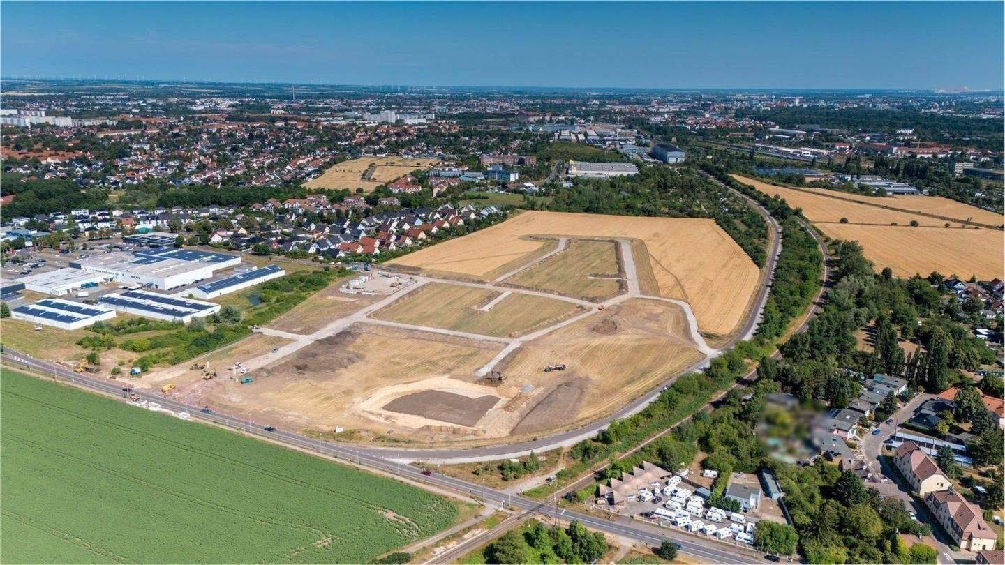 Sonne am Nachmittag, Ruhe durch Privatstraße – Grundstück #49 im neuen Baugebiet in Magdeburg-Hopfengarten, 39120 Magdeburg (Beyendorf-Sohlen Beyendorfer Grund Hopfengarten Leipziger Str.)