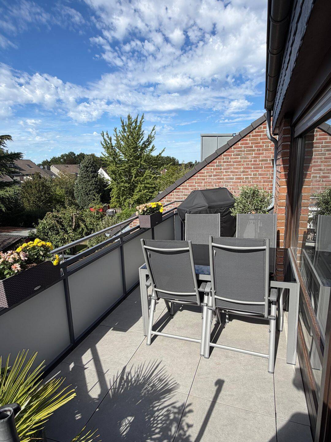 # Sonnige, ruhige Wohnung in gepflegtem 3FH +Garage +Spitzboden, 41066 Mönchengladbach (Bettrath Neuwerk Uedding)