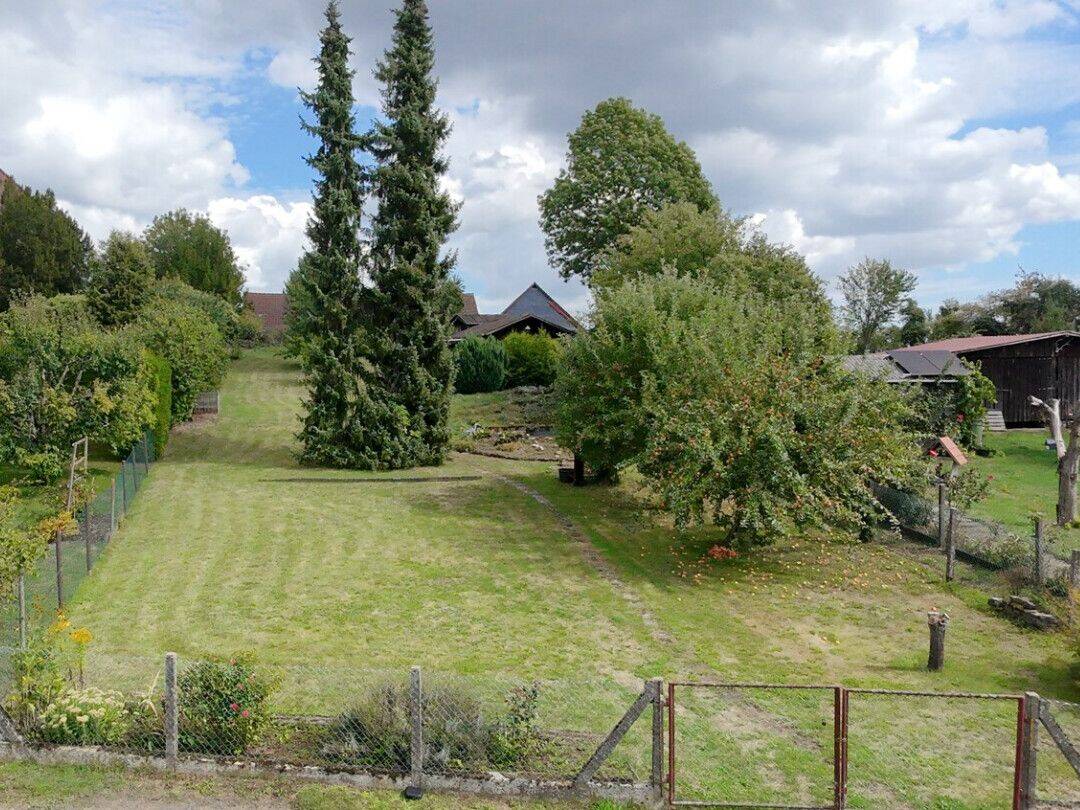 Großzügiges Grundstück mit Teich, Gartenhaus und historischem Flair, 35096 Weimar (Lahn)
