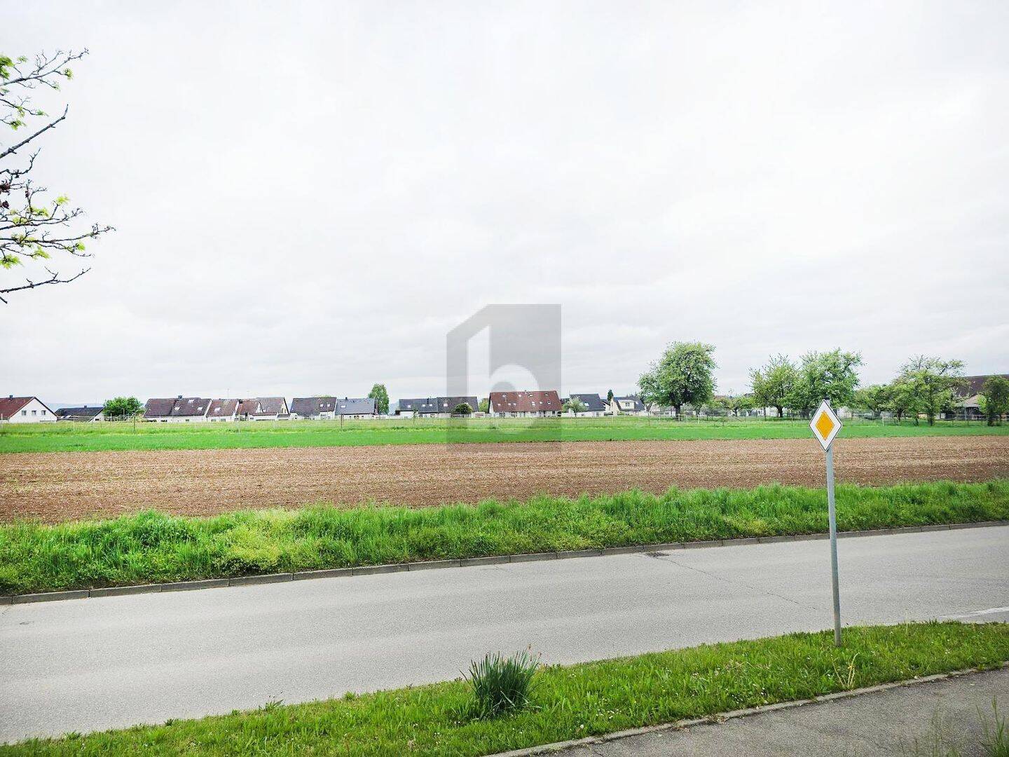IDYLLISCHES ROHBAULAND – INVESTIEREN MIT PERSPEKTIVE, 72667 Schlaitdorf