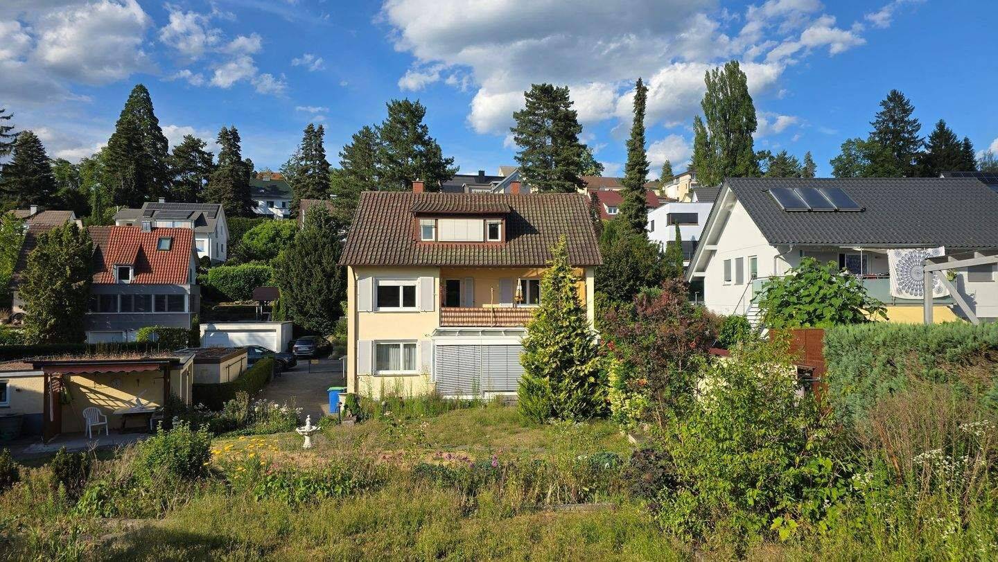 Dreifamilienhaus mit weiterem Baugrundstück in Überlingen zu verkaufen, 88662 Überlingen