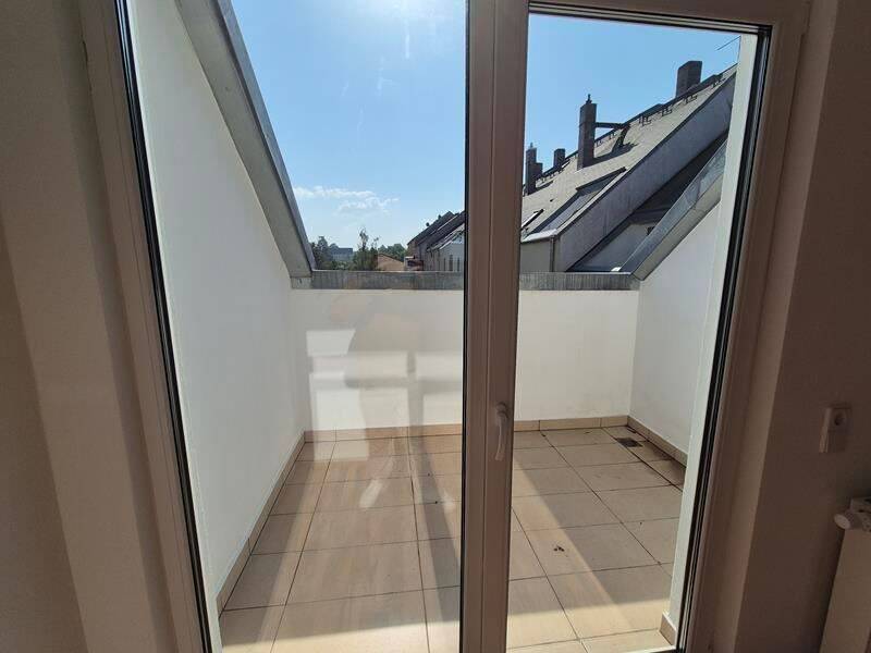 Große DG 3-Zimmer mit Lam., Dachterrasse und Eckwanne in guter Lage!, 9126 Chemnitz (Altchemnitz Bernsdorf Gablenz Lutherviertel Sonnenberg)