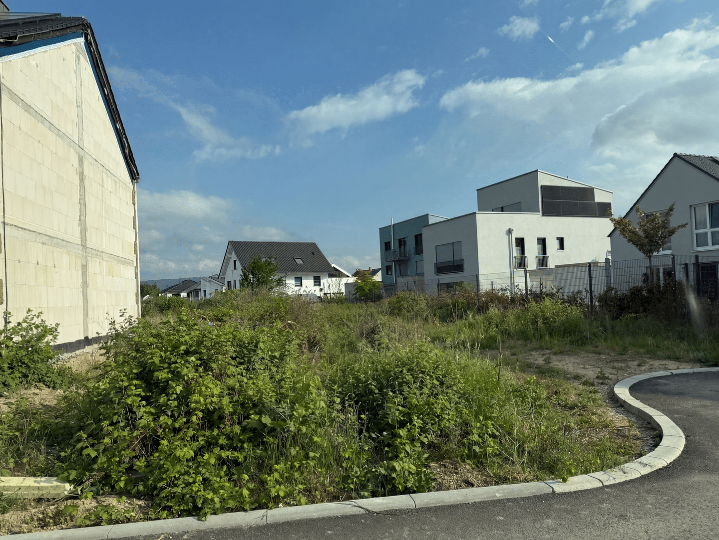 NEU! –  Baugrundstück in Gau-Algesheim, 55435 Gau-Algesheim