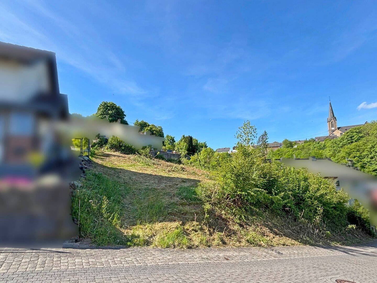 Naturnahes Baugrundstück in Aussichtslage, 56729 Langenfeld