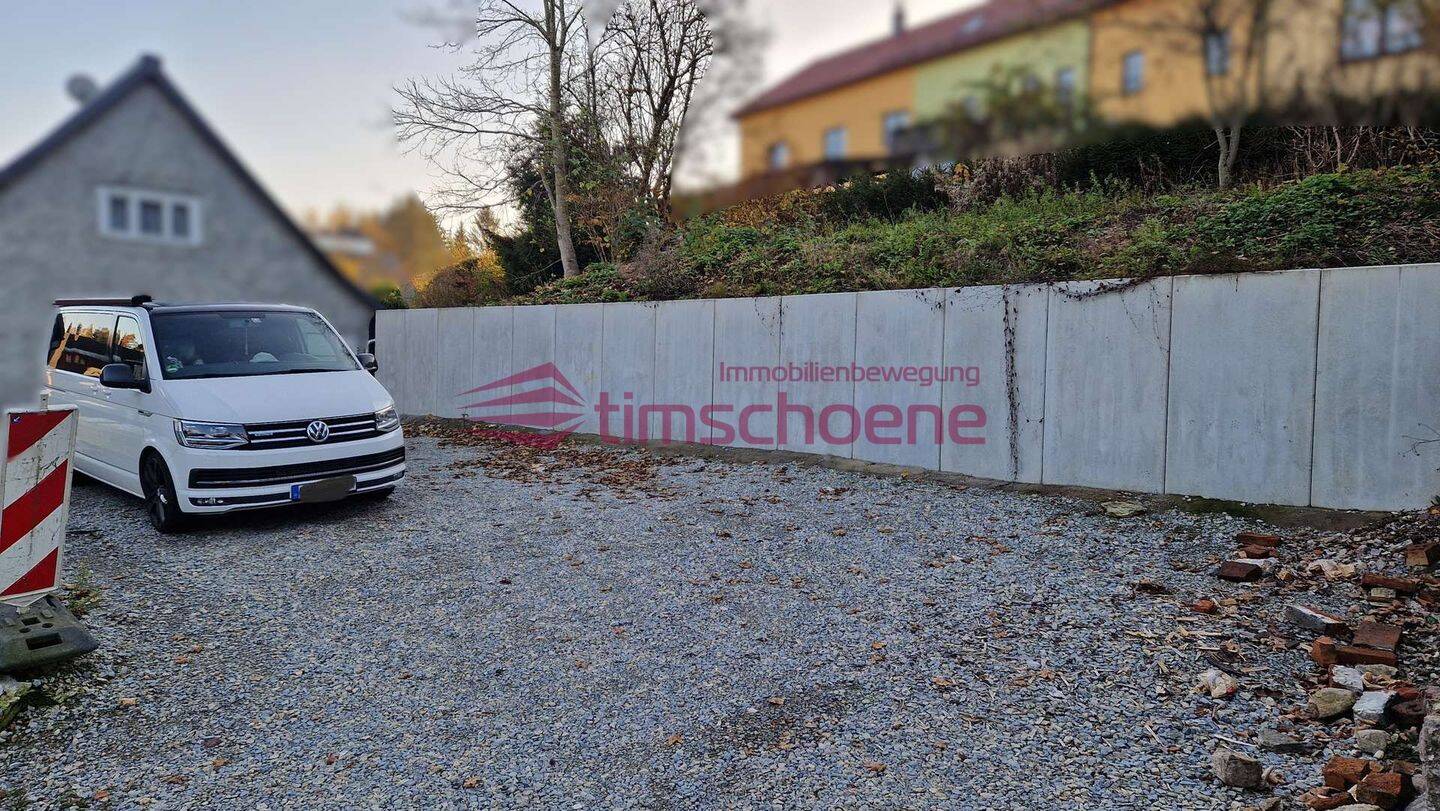 Anliegergrundstück incl. Parkplatz in Suhl zu verkaufen, 98528 Suhl (Goldlauter Suhl Gehlberg Schmiedefeld Vesser)