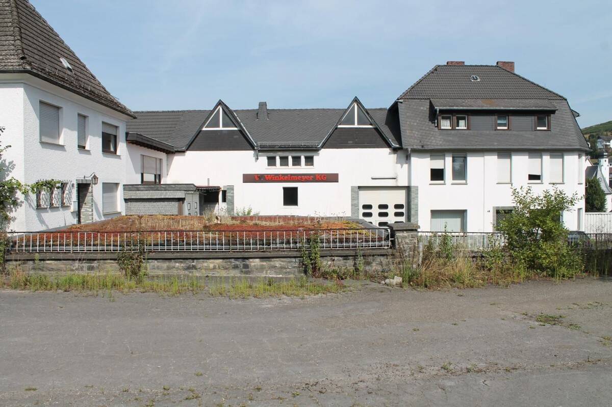 Finnentrop-Fretter: Grundstück mit ca. 6.000 m² Wohnen/Gewerbe per SOFORT zu VERKAUFEN, 57413 Finnentrop
