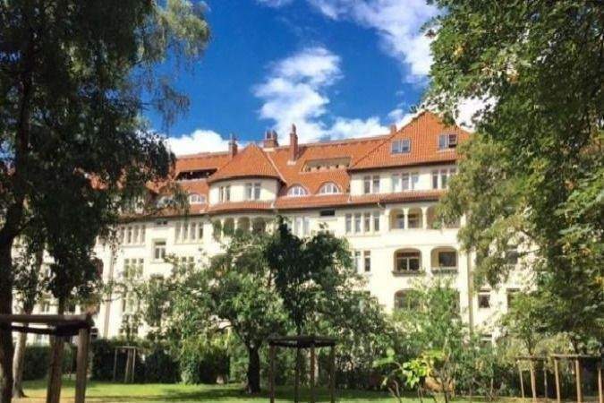 *Sanierte Wohnung in der List zentrumsnah mit guter Anbindung optional mit Dachboden 180 m2 mit zu verkaufen*, 30161 Hannover