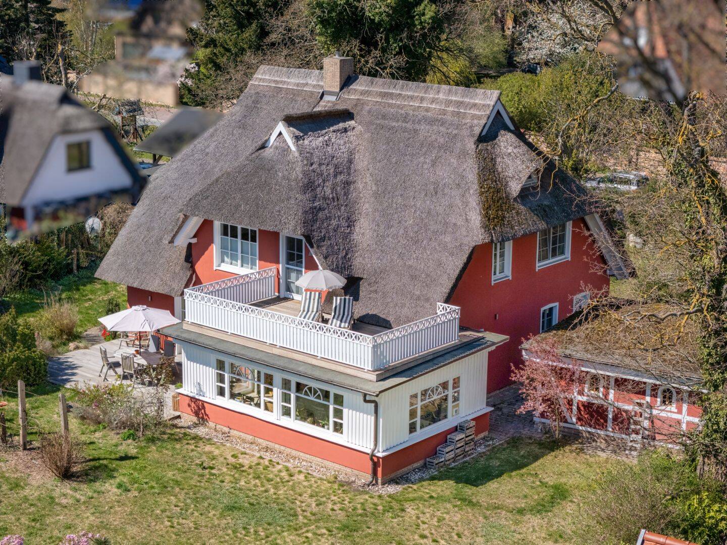 Darß Domizil der Extraklasse – großzügiges reetgedecktes Architektenhaus im Herzen des Darß, 18375 Wieck a. Darß
