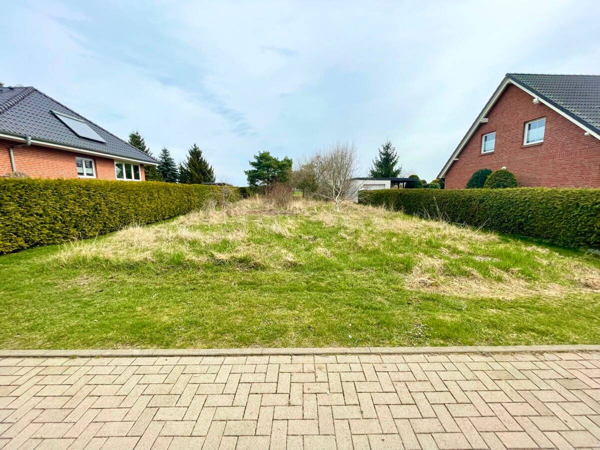 Baugrundstück von 780m² in einer ruhigen, ländlichen Umgebung mit unverbautem Blick aufs Feld, 6779 Raguhn-Jeßnitz