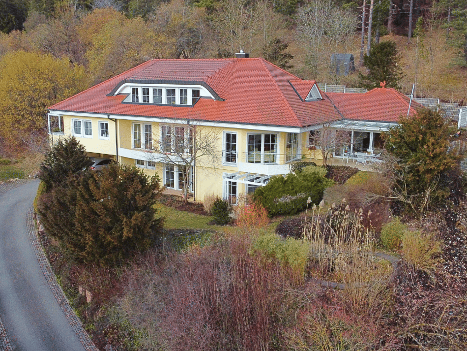 Exklusive Hangvilla mit unverbaubarem Weitblick, Waldrandlage und großzügigem Grundstück, 78573 Wurmlingen