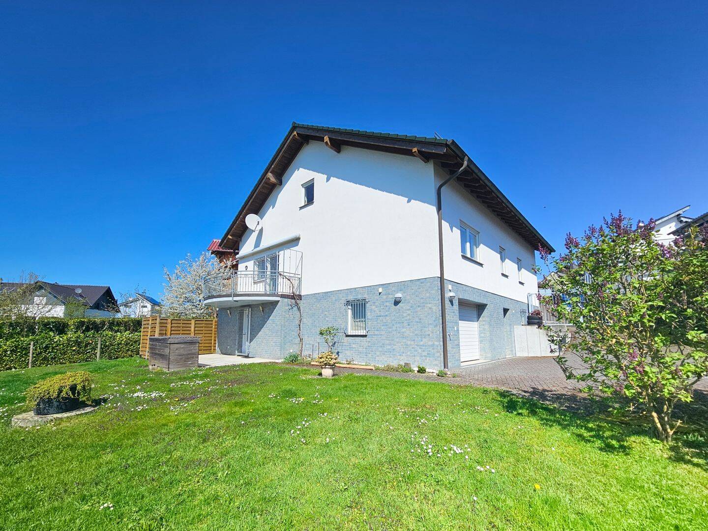 Top gepflegtes Einfamilienhaus mit 80 m² Ausbaureserve (vorbereitet) im DG in traumhafter Lage, 53577 Neustadt (Wied)