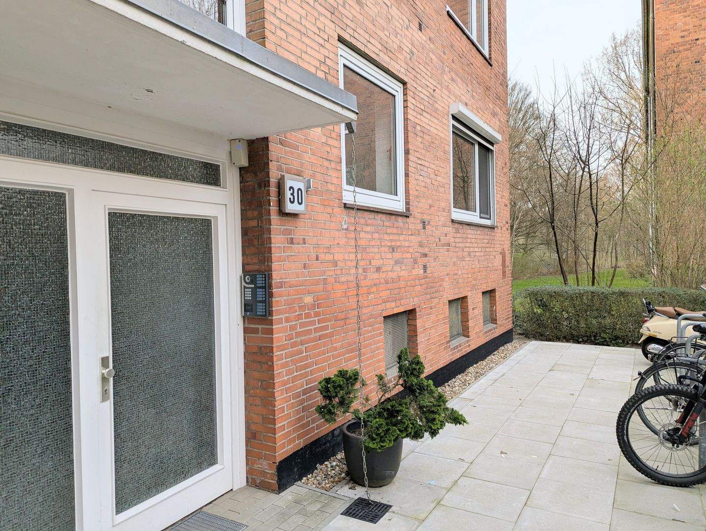 Endlich MEINS! Ruhige 3-Zimmer-Wohnung in Lokstedt., 22529 Hamburg (Hamburg-Nord)