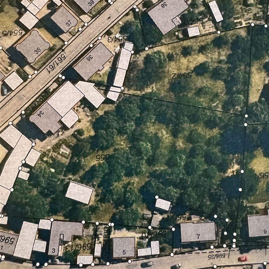 Grundstück mit Altbestand im Ortskern von Flachslanden ca. 6.500m², 91604 Flachslanden