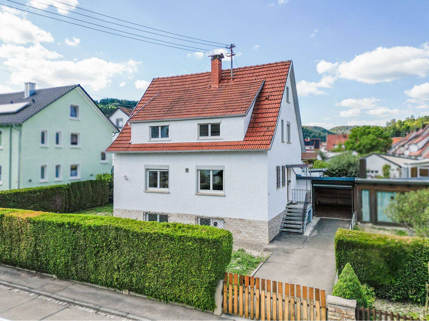 Charmantes Einfamilienhaus mit viel Platz, Garten und gemütlichem Wintergarten, 78570 Mühlheim an der Donau
