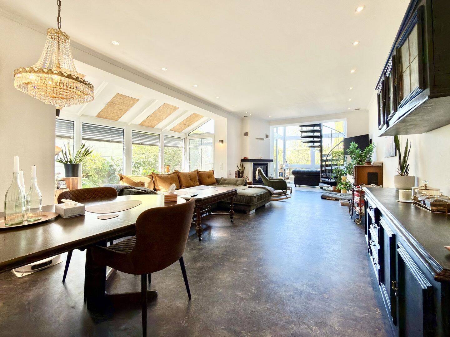 Architektur trifft Freiraum – Erdgeschoss-Maisonette mit eigenem Garten, 47803 Krefeld