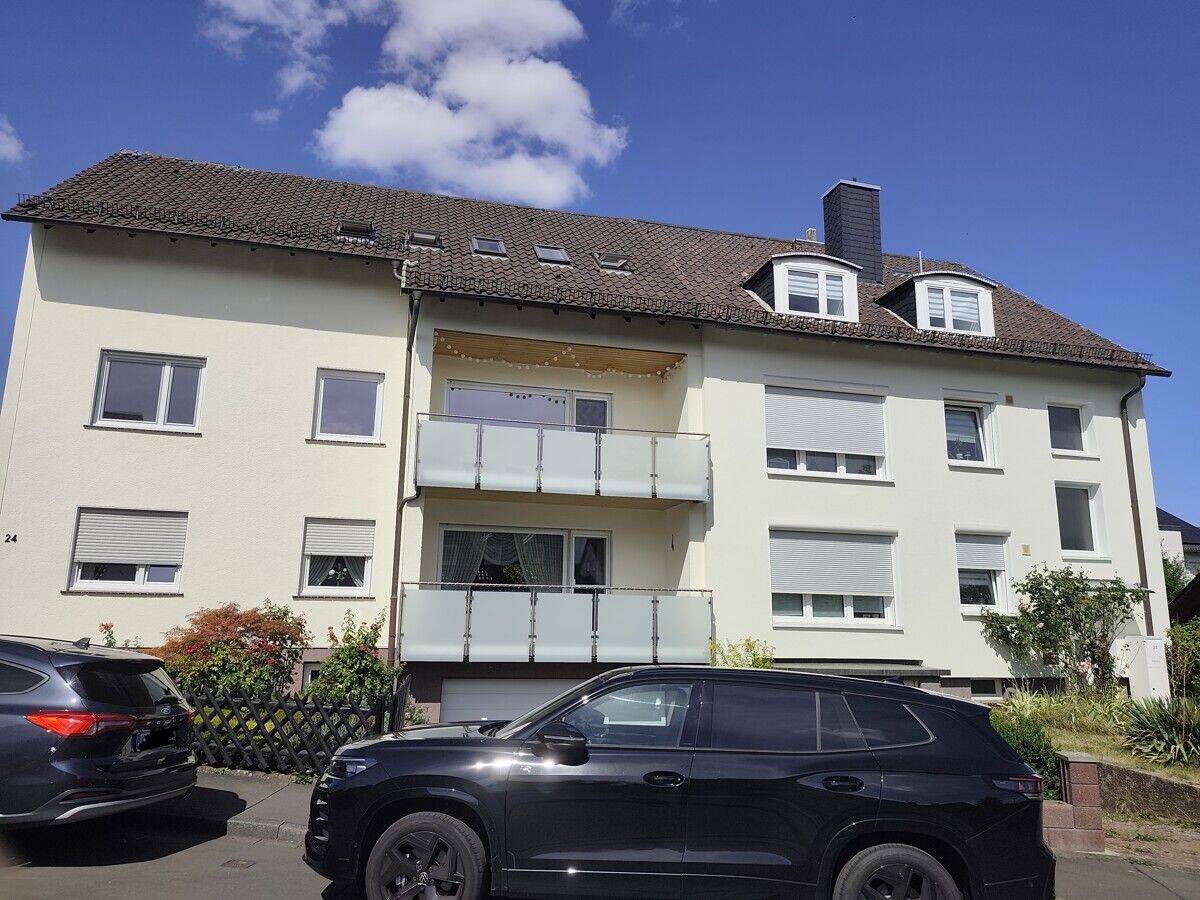 4ZKB in 3 Parteienhaus in Kassel-Niederzwehren – Nur an Selbstzahler, 34134 Kassel (Niederzwehren Oberzwehren Süsterfeld/Helleböhn)