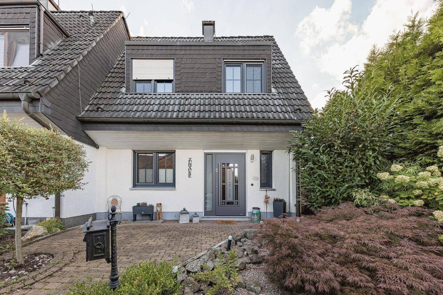 Modernisiertes Reihenendhaus mit Kamin, PV-Anlage und viel Platz für die Familie, 58256 Ennepetal