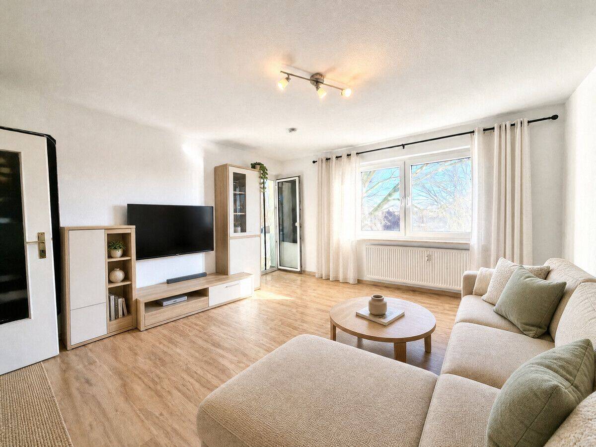 Bezugsfreie 3-Zimmer-Wohnung mit Tageslichtbad und Balkon, 31840 Hessisch Oldendorf