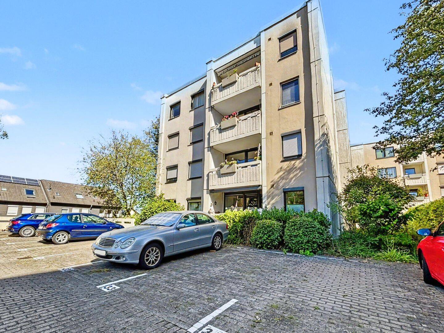 Einziehen und Wohlfühlen: Gepflegte 3-Zimmer-Wohnung in Erkrath mit Balkon und Stellplatz, 40699 Erkrath