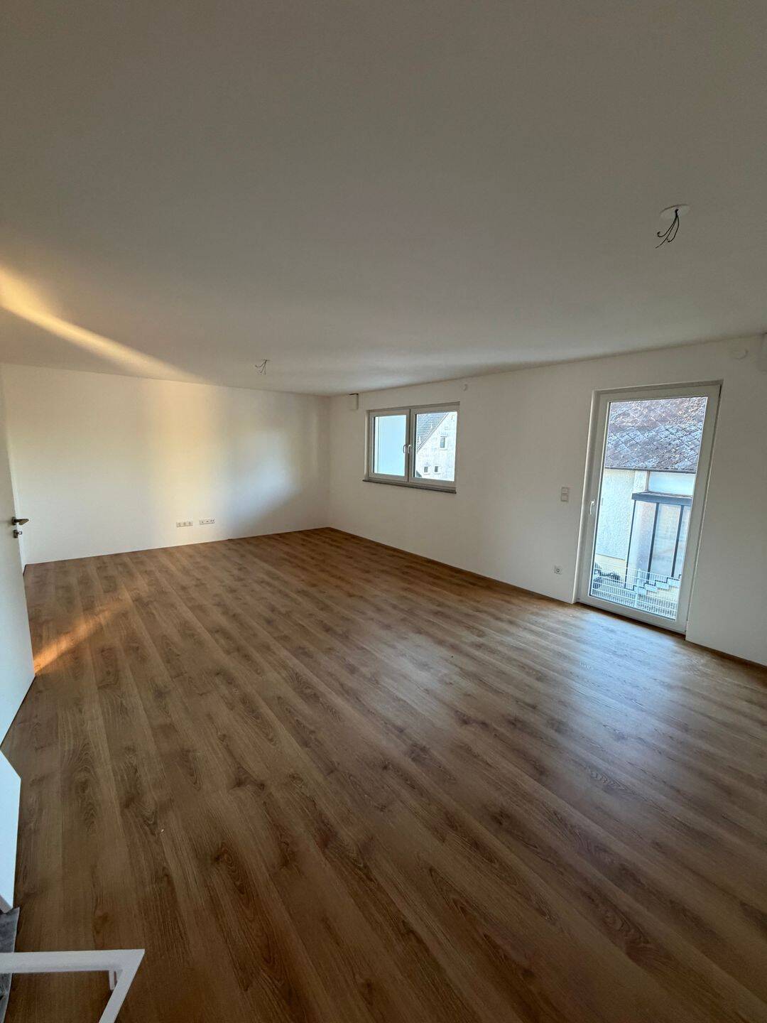 OG Wohnung mit Balkon in einem neuen Vierfamilienhaus, 89331 Burgau