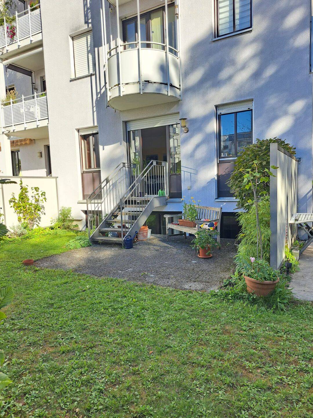 lichtdurchflutete 1 Zimmer Wohnung mit Garten, 81739 München (Ramersdorf-Perlach)
