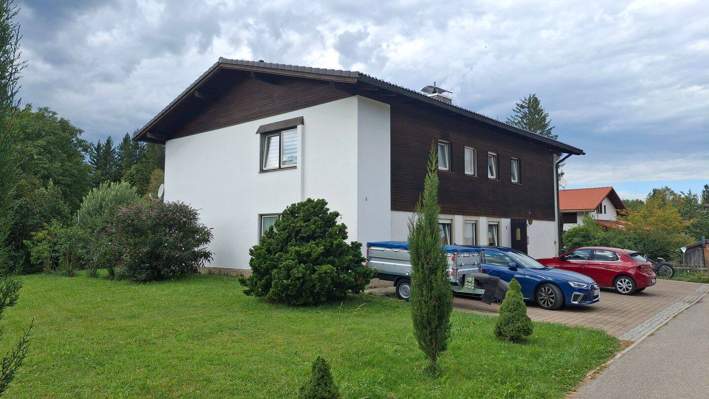 Großzügige 4,5-Zimmer-Wohnung mit langem Westbalkon und freiem Bergblick – zentrumsnah in Lenggries, 83661 Lenggries