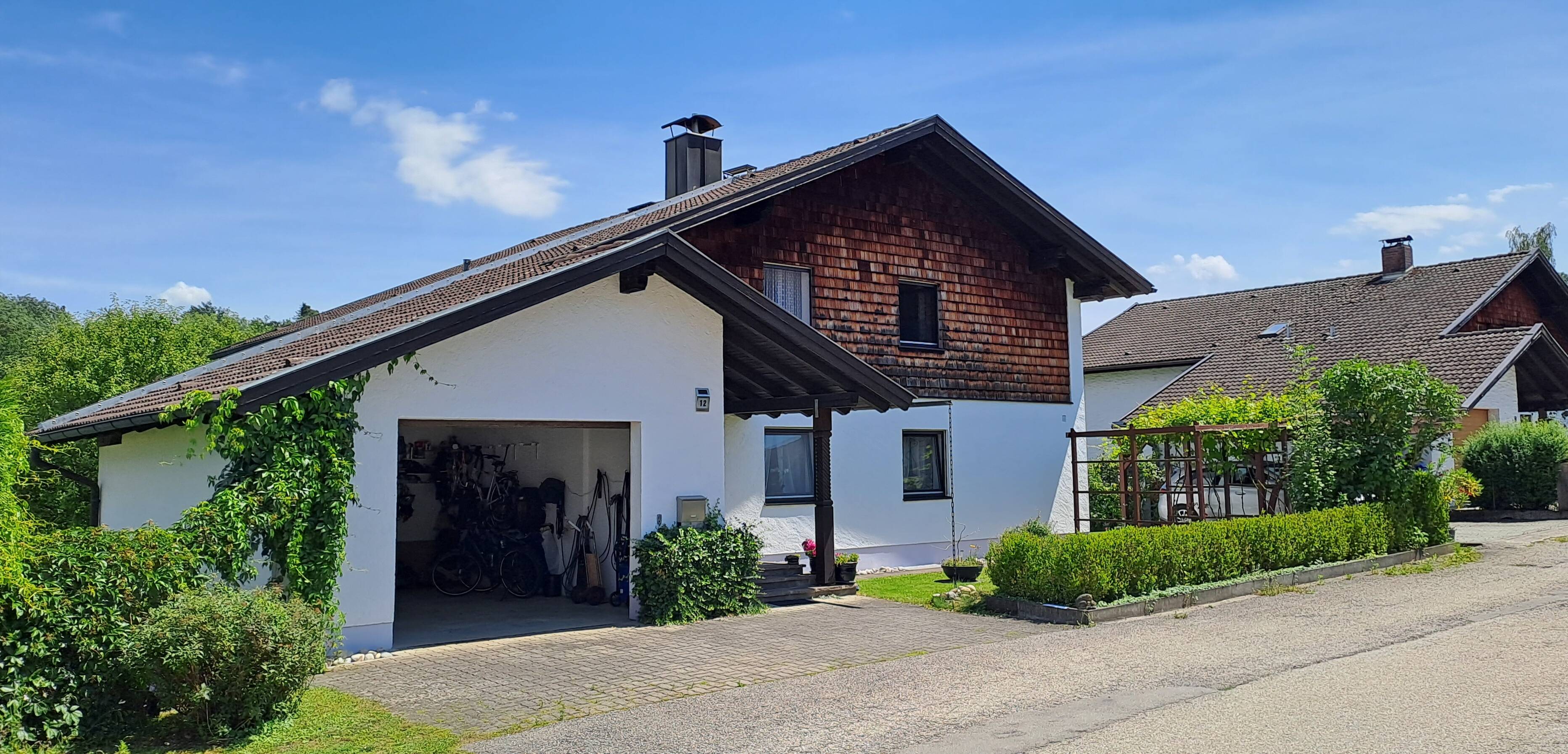 EINMALIGE GELEGENHEIT: Gehobenes Einfamilienhaus mit traumhaftem Garten in Mauerberg bei Garching!, 84518 Garching a.d. Alz