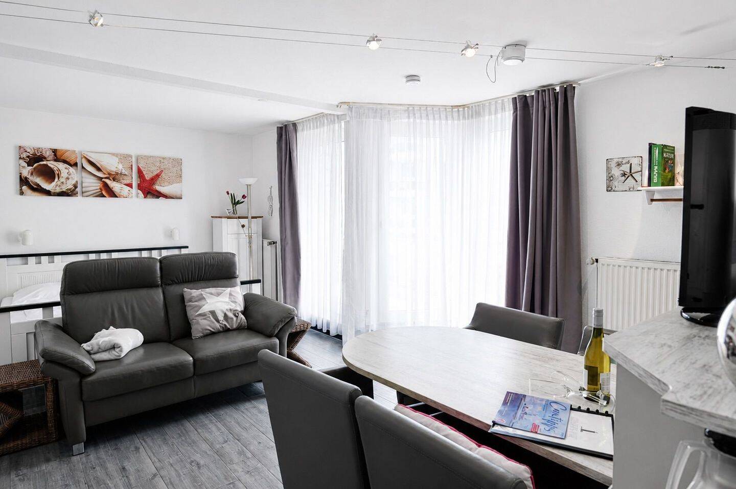 2-Zimmmer-Wohnung im Haus PAVILLON – in 1. Reihe zum langen Sandstrand!, 27476 Cuxhaven