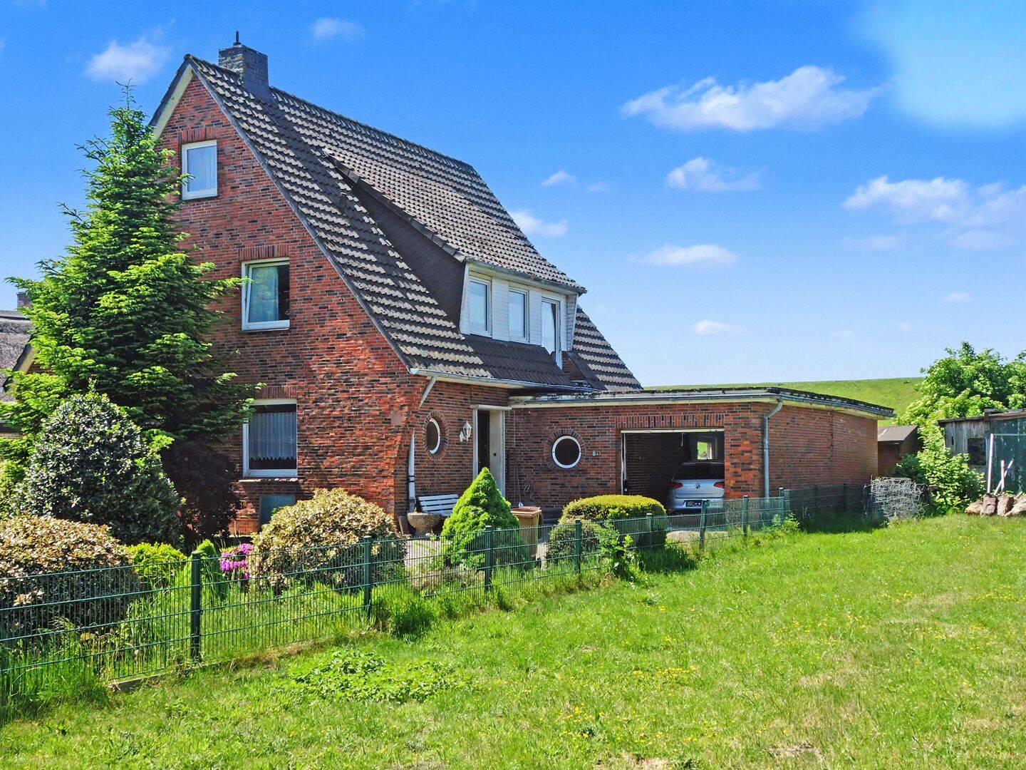 Einfamilienhaus mit Garage in St. Margarethen am Elbdeich, 25572 Sankt Margarethen