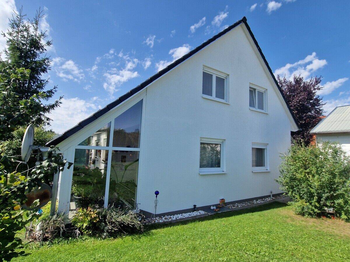 Haus mit Wintergarten Grüne Randlage + Küchenterrasse verglast + Hoher Wohnwert – Große Räume, 95478 Kemnath