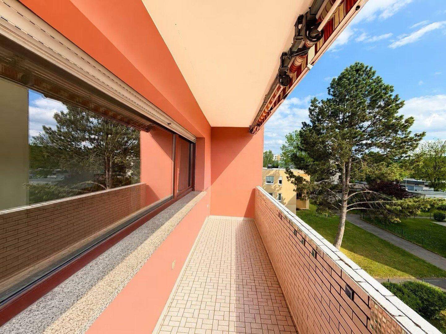 von Privat Eigentumswohnung Großzügige 4-Zimmer-Wohnung in Olewig mit Balkon, Garage und Stellplatz, 54295 Trier