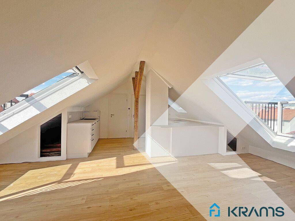 Erstbezug nach Komplettsanierung: 2-Zimmer-Wohnung mit Cabriofenstern in Reutlingen-Voller Brunnen!, 72760 Reutlingen