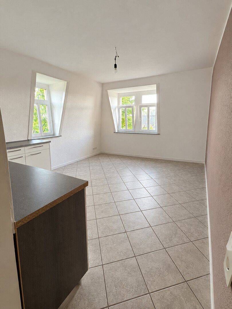 Helle Maisonette mit moderner Küche, 2 Bädern und 3 Zimmern, 1705 Freital
