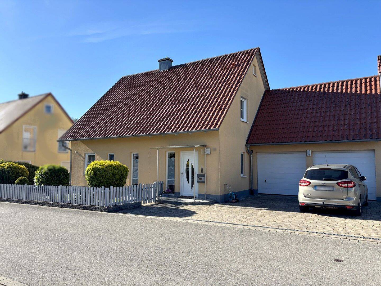 Gepflegtes Einfamilienhaus mit Top-Ausstattung in ruhiger Lage von Burgoberbach, 91595 Burgoberbach