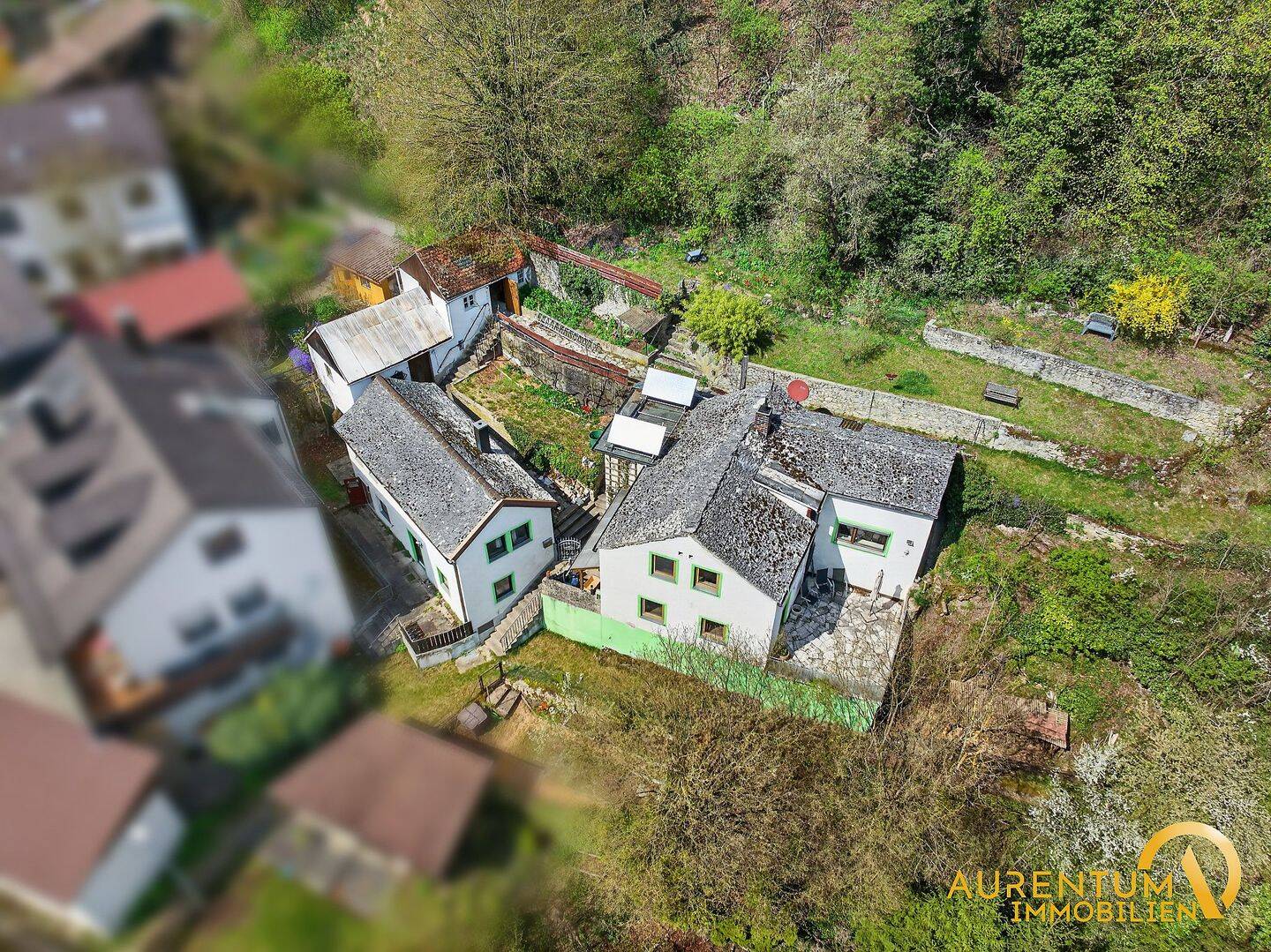 Historische Jura-Häuser mit traumhaftem Blick über Riedenburg -vielseitiges Anwesen mit Nebengebäude, 93339 Riedenburg
