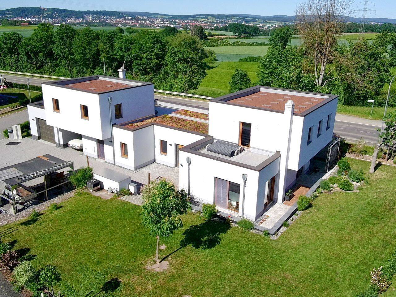 Außergewöhnliches Einfamilienhaus in attraktiver Wohnlage von Köfering/Kümmersbruck, 92245 Kümmersbruck