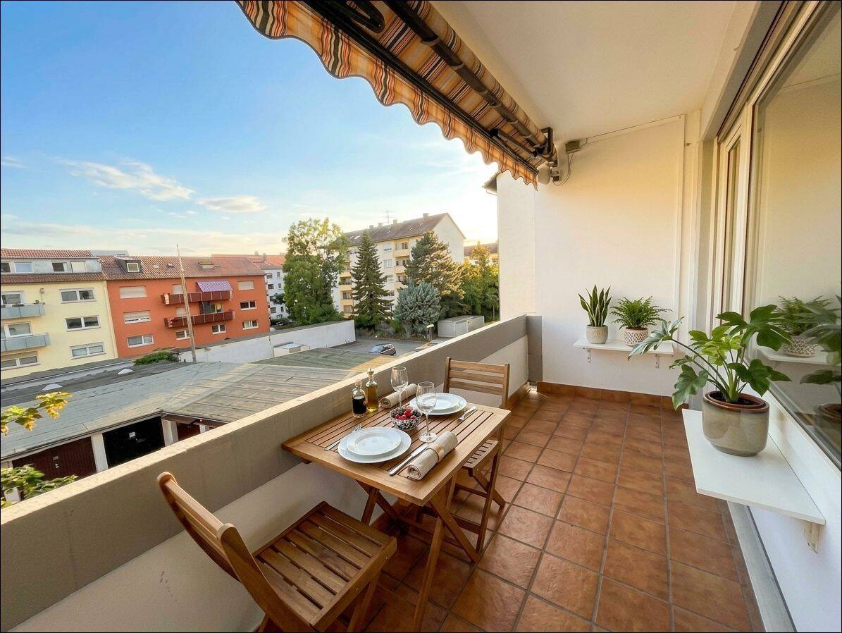 4-Zimmer-Wohnung mit gemütlicher Sonnen-Loggia & Doppelgarage in der Schwetzinger Nordstadt, 68723 Schwetzingen