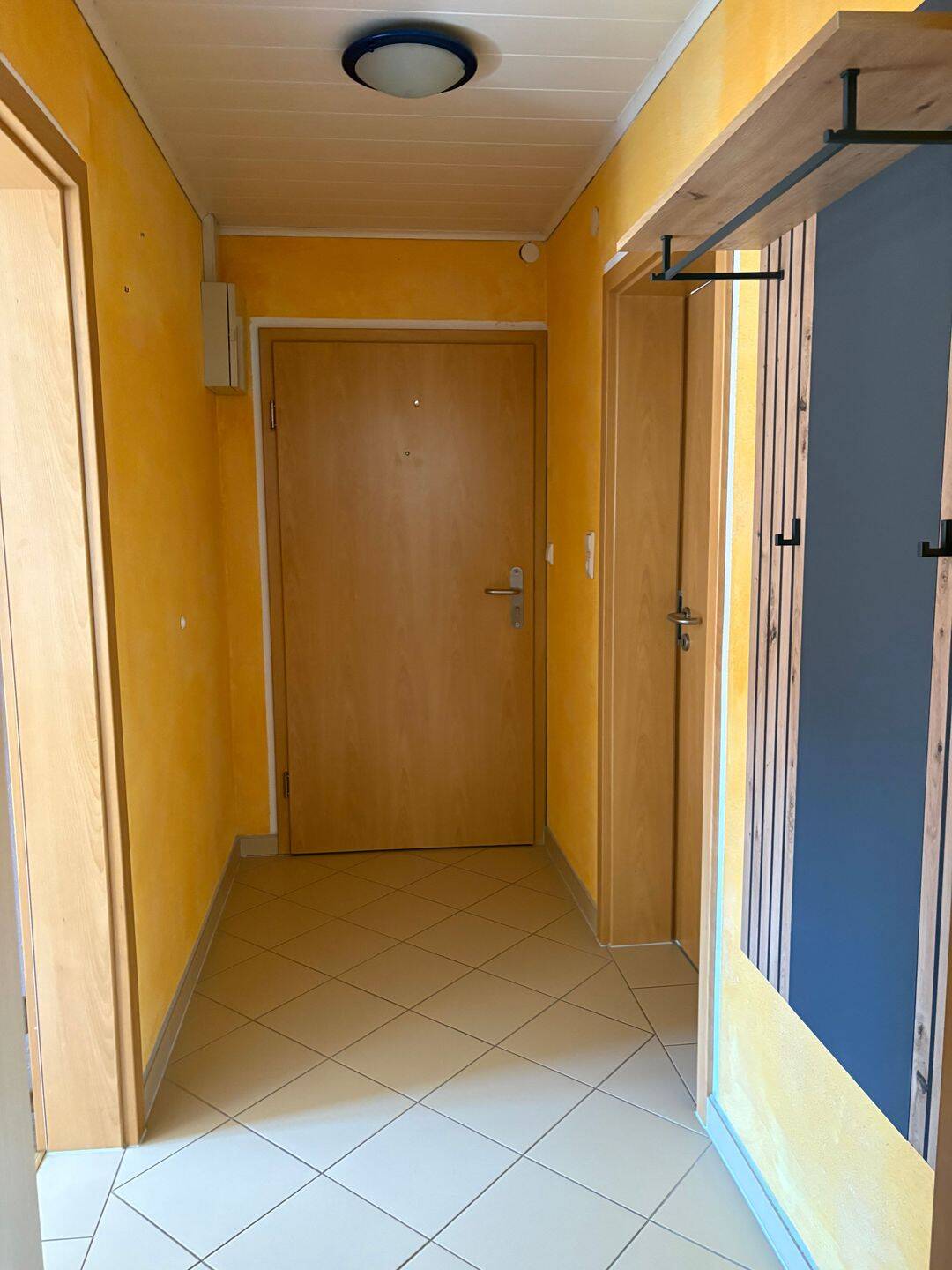 Charme & Flair – Gemütliche 2-Zimmer-Altbauwohnung mit Einbauküche, 92224 Amberg