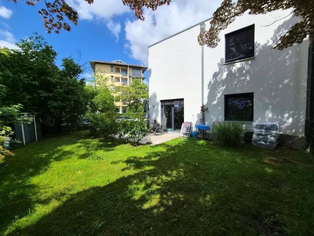 Neubau! Tolle Gartenwohnung Nähe Finanz- und Gesundheitszentrum Friedberg inkl. EBK, 86316 Friedberg