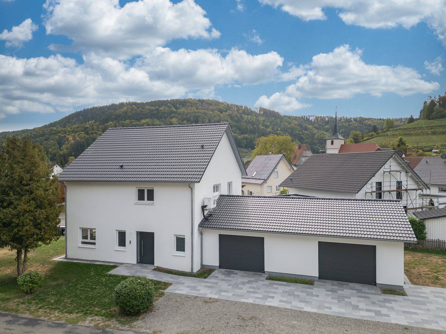 Neubau-Einfamilienhaus in Sulz-Hopfau – 173 m², Energieklasse A+, zwei Garagen, Erstbezug, 72172 Sulz am Neckar