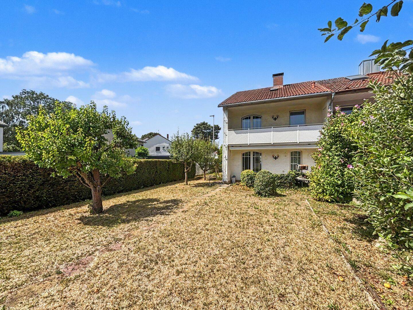 Seltene Gelegenheit! Reiheneckhaus auf ca. 351 m² Grundstück in begehrter Oberstadtlage in Mainz, 55131 Mainz (Altstadt Neustadt Oberstadt Weisenau)